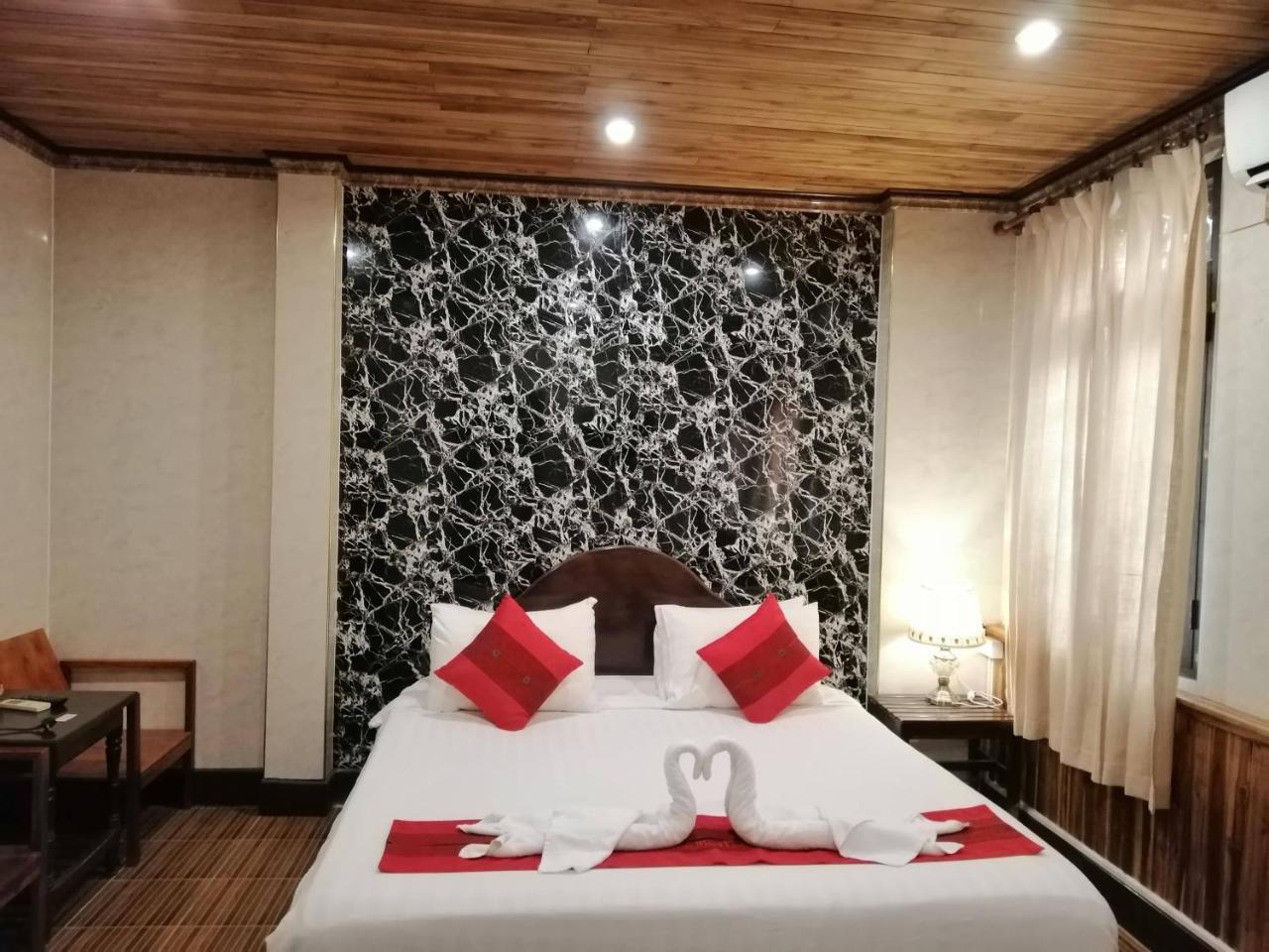 Luang Prabang River Lodge Exterior photo
